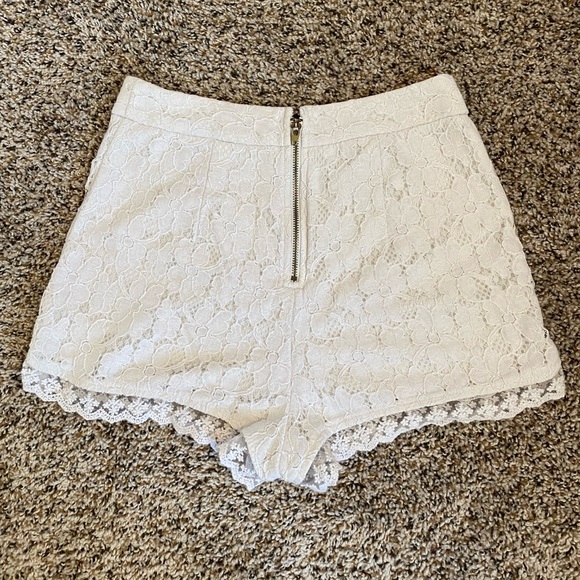 Shorts - Picture 2 of 4